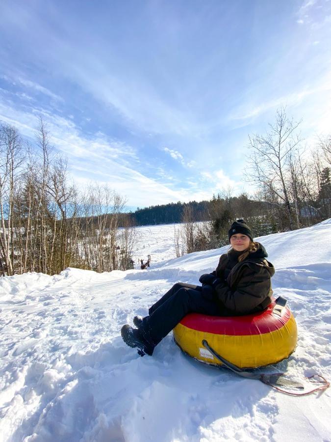 Pourvoirie Du Lac Blanc Saint-Alexis-des-Monts Eksteriør billede